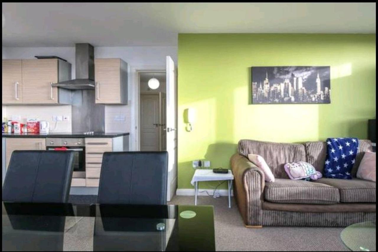 Large 3 Bedrooms In Liverpool City Centre, Free Parking Dış mekan fotoğraf