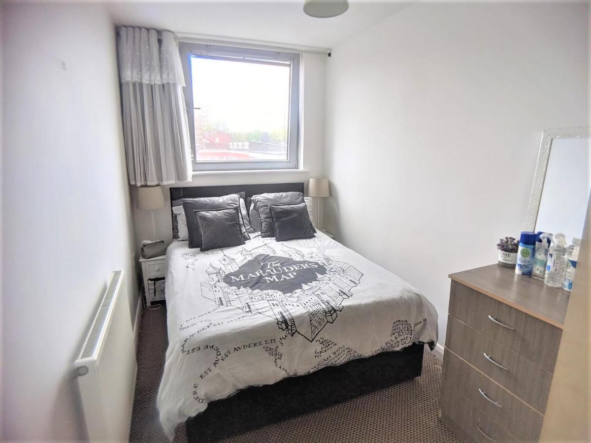 Large 3 Bedrooms In Liverpool City Centre, Free Parking Dış mekan fotoğraf