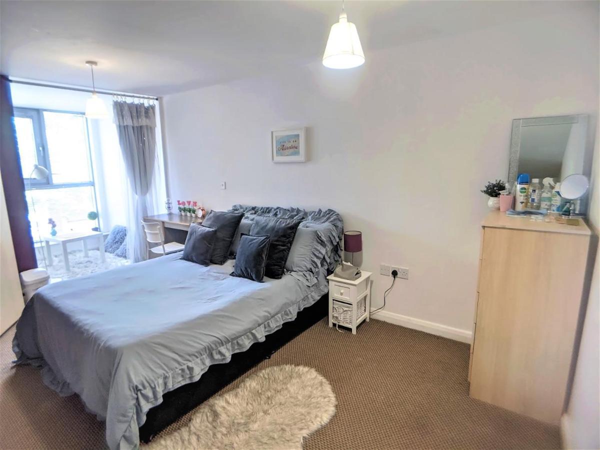 Large 3 Bedrooms In Liverpool City Centre, Free Parking Dış mekan fotoğraf